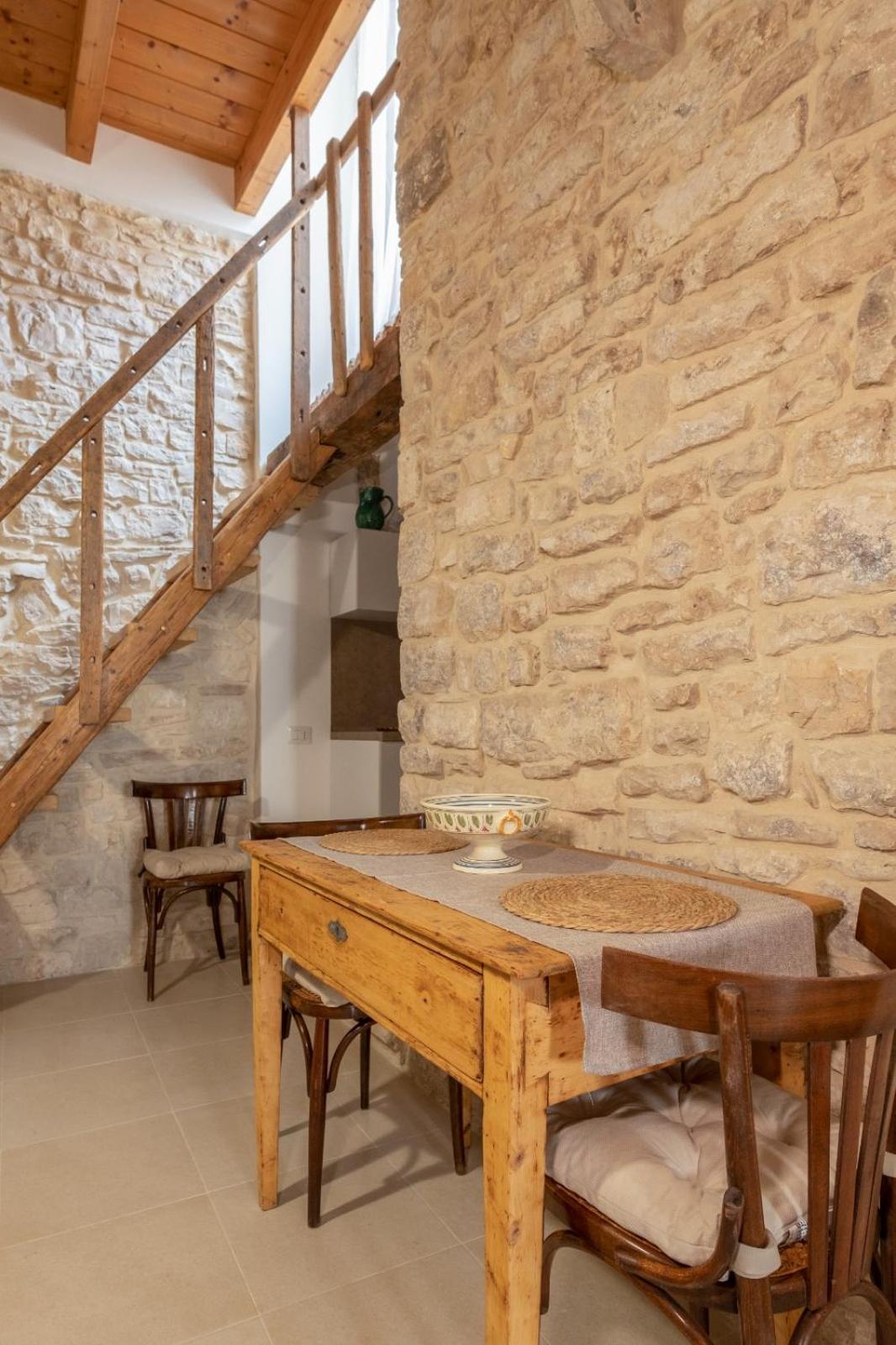 Palazzo Rizzi Dimora Dei Templari Hotell Bitetto Eksteriør bilde