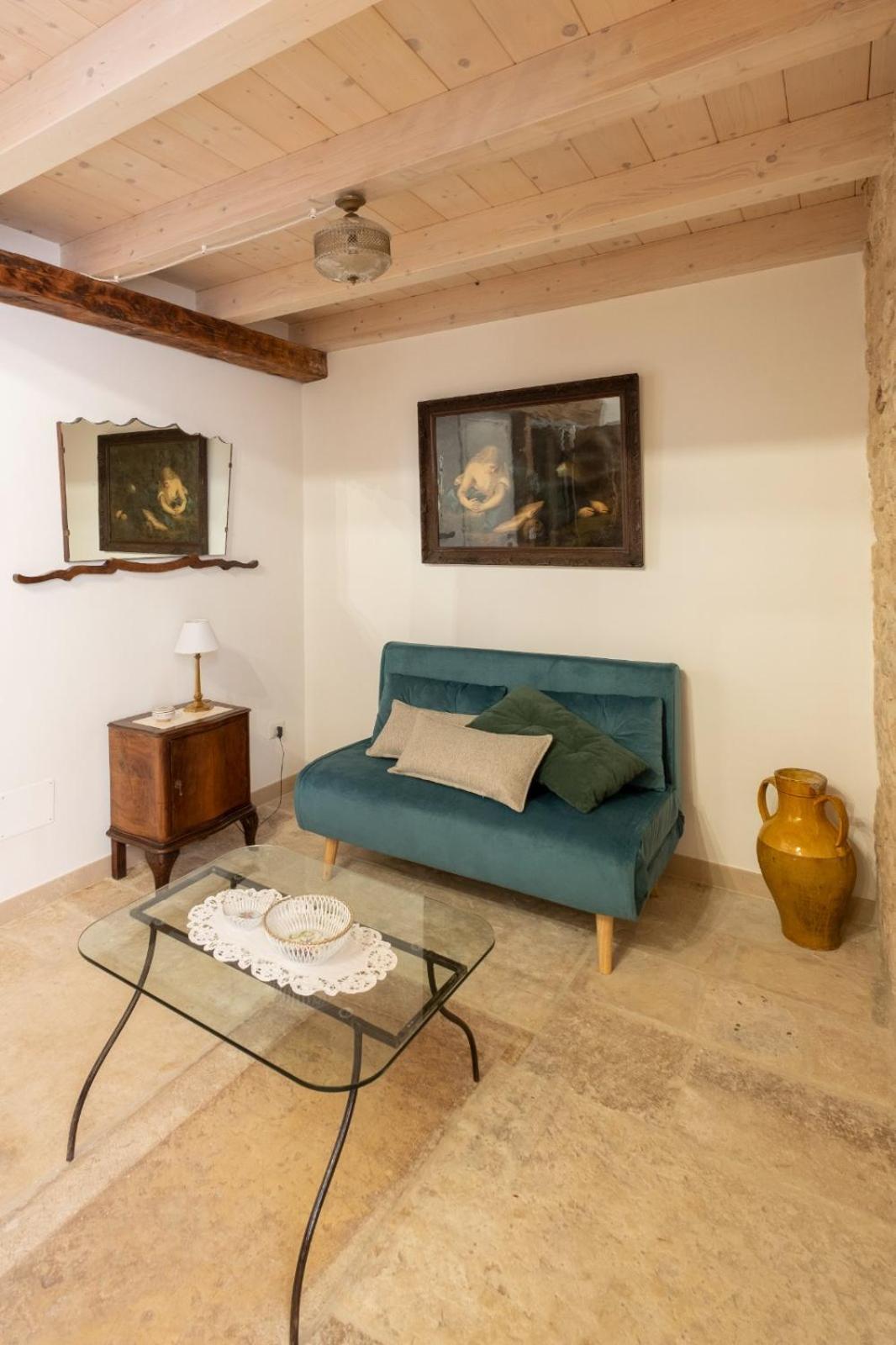 Palazzo Rizzi Dimora Dei Templari Hotell Bitetto Eksteriør bilde