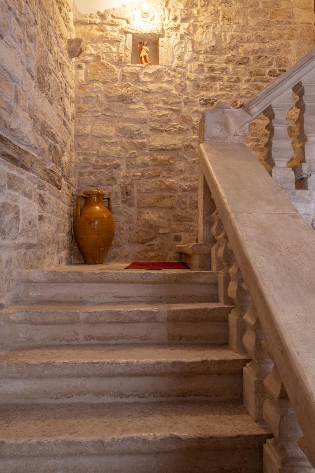 Palazzo Rizzi Dimora Dei Templari Hotell Bitetto Eksteriør bilde