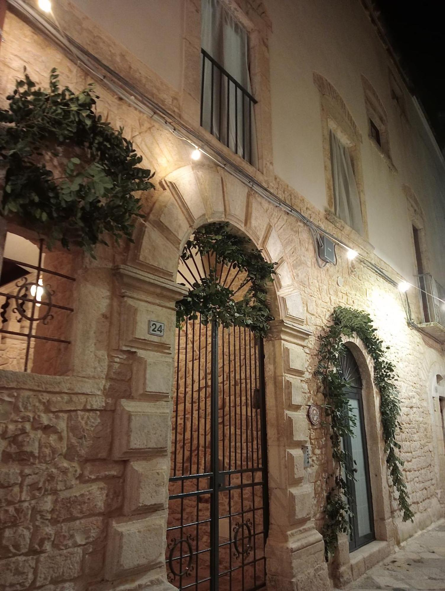 Palazzo Rizzi Dimora Dei Templari Hotell Bitetto Eksteriør bilde